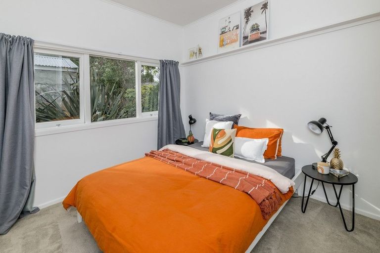 Photo of property in 18 Rimu Road, Raumati Beach, Paraparaumu, 5032