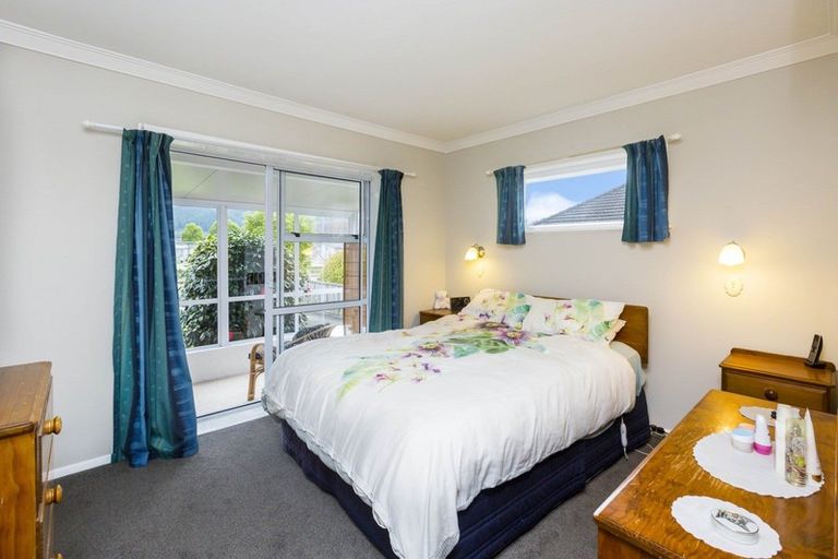 Photo of property in 21 Redwood Street, Elderslea, Upper Hutt, 5018