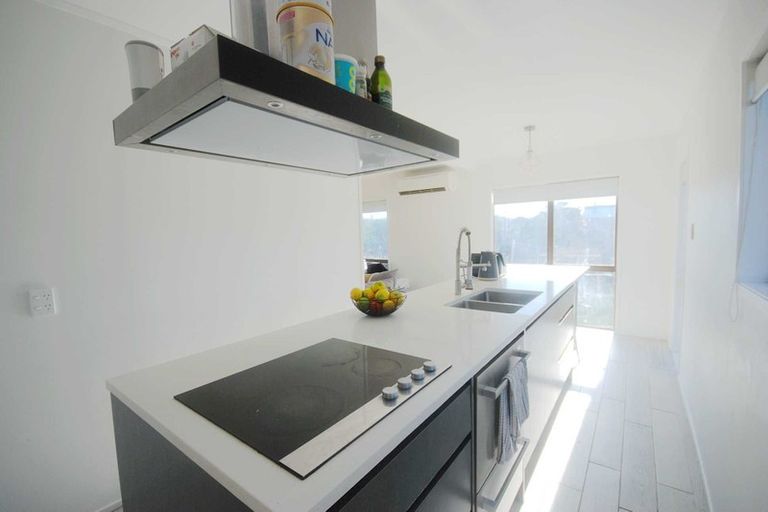 Photo of property in 11 Elvira Place, Ranui, Auckland, 0612