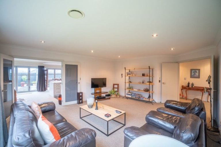 Photo of property in 81 Pacific Drive, Fitzherbert, Palmerston North, 4410