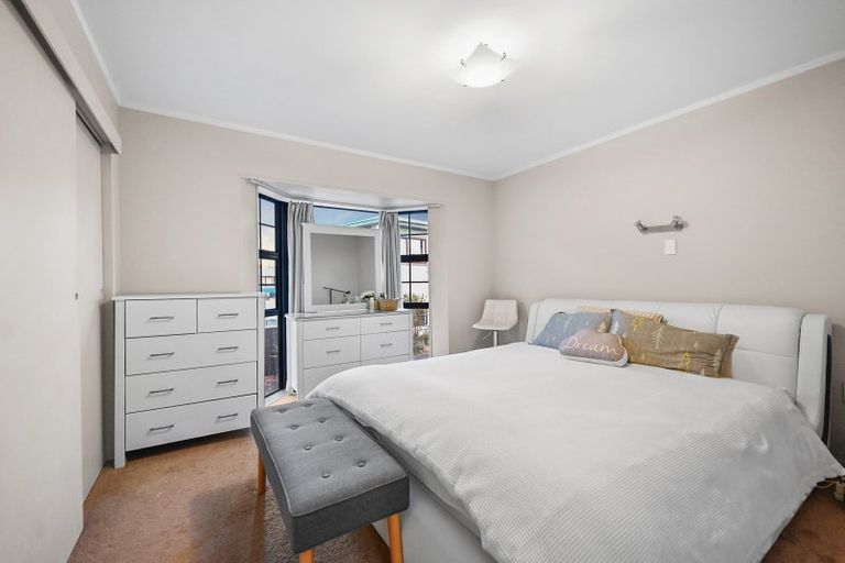 Photo of property in 2/97 Matipo Road, Mairangi Bay, Auckland, 0630