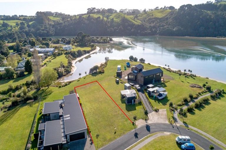 Photo of property in 23 Admiral Drive, Cooks Beach, Whitianga, 3591