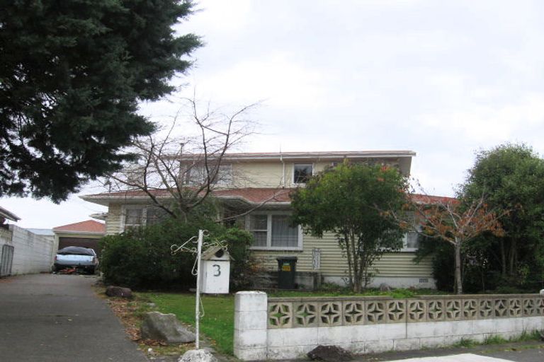 Photo of property in 3 Ellesmere Crescent, Highbury, Palmerston North, 4412
