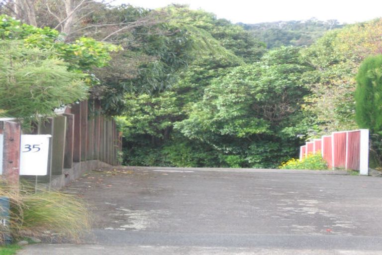 Photo of property in 35 Sunbrae Drive, Silverstream, Upper Hutt, 5019