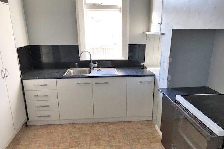 Photo of property in 12 Lynn Street, Oamaru North, Oamaru, 9400