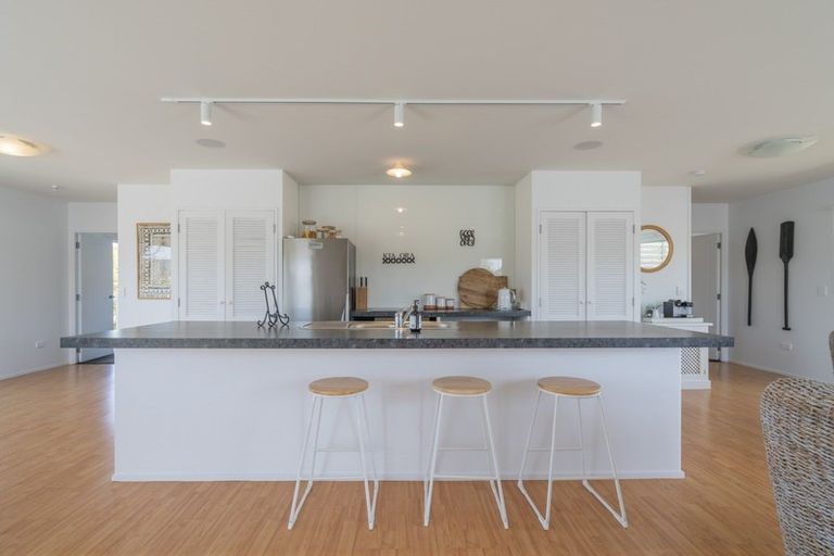 Photo of property in 656 Matarangi Drive, Matarangi, Whitianga, 3592