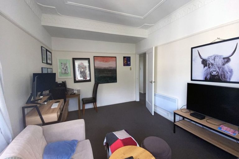 Photo of property in Ambassador Flats, 7 Maurice Terrace, Te Aro, Wellington, 6011