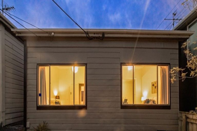 Photo of property in 226 Rintoul Street, Berhampore, Wellington, 6023
