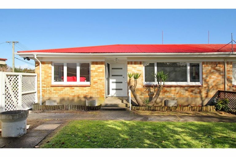 Photo of property in 1/19 Russell Road, Manurewa, Auckland, 2102