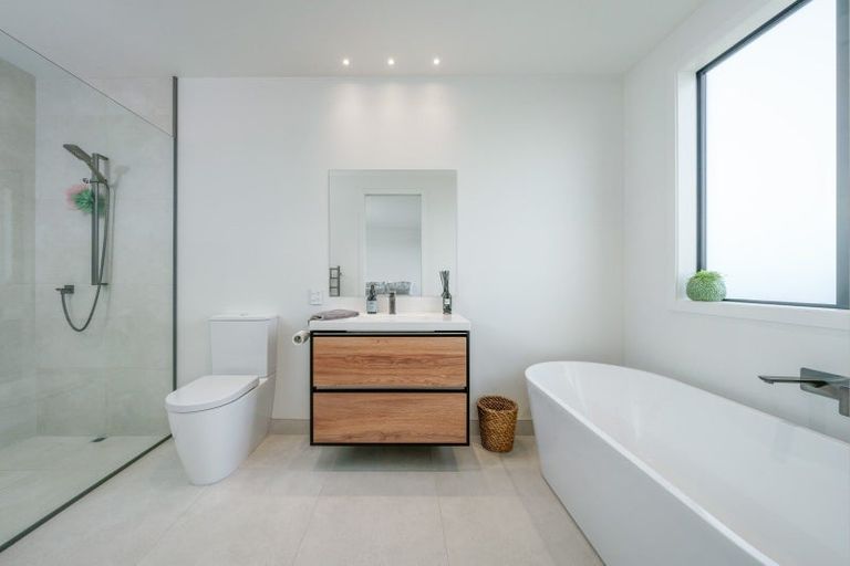 Photo of property in 64 Obelisk Street, Wanaka, 9305