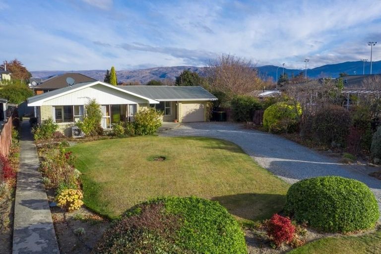 Photo of property in 114 Neplusultra Street, Cromwell, 9310