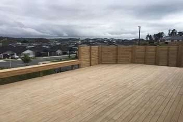 Photo of property in 24 Skipjack Pass, Silverdale, 0932