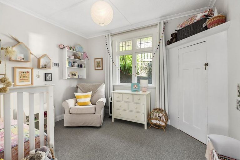 Photo of property in 74 Tio Tio Road, Seatoun, Wellington, 6022