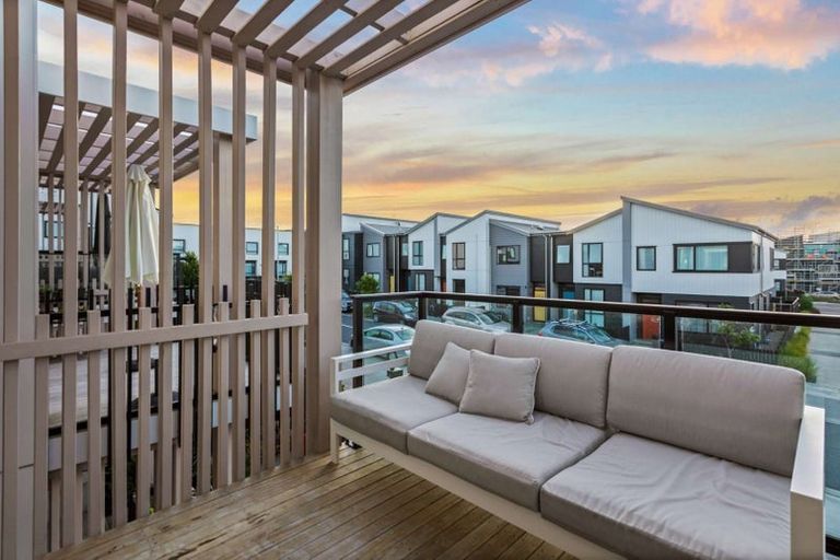 Photo of property in 9 Malcolm Calder Road, Hobsonville, Auckland, 0616