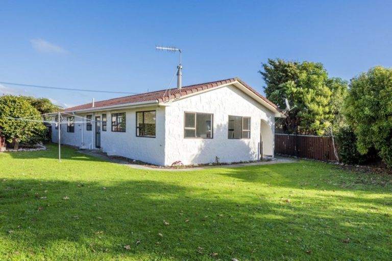 Photo of property in 64 Atkinson Avenue, Otaki Beach, Otaki, 5512