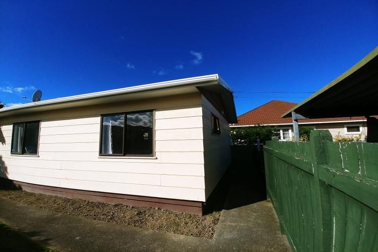 Photo of property in 2/61 Wakefield Street, Alicetown, Lower Hutt, 5010