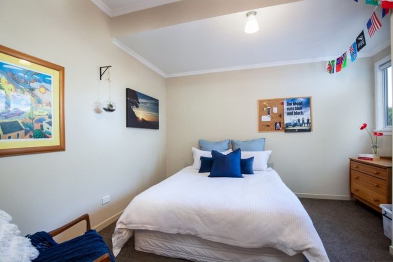 Photo of property in 10 Strandon Place, Strandon, New Plymouth, 4312