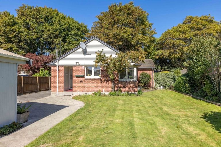 Photo of property in 26 Guildford Street, Burnside, Christchurch, 8053