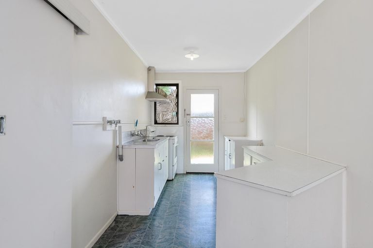 Photo of property in 43 Cameron Road, Bluff Hill, Napier, 4110