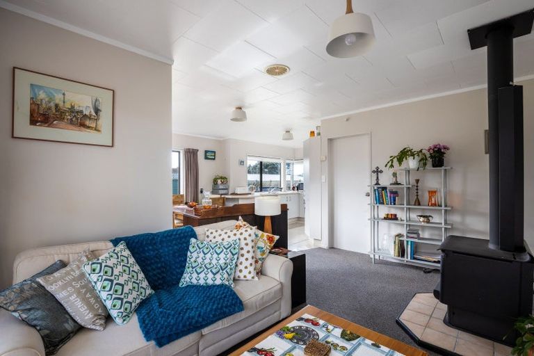 Photo of property in 12 Pratt Street, Waitara, 4320