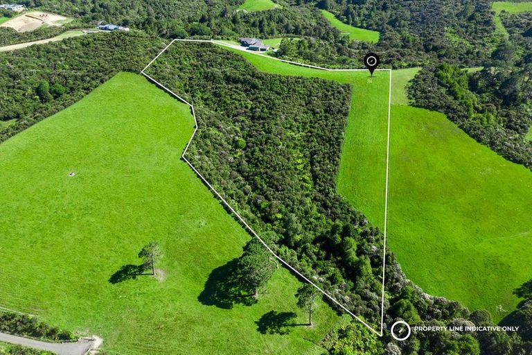 Photo of property in 74 Karahiwi Lane, Dairy Flat, 0794