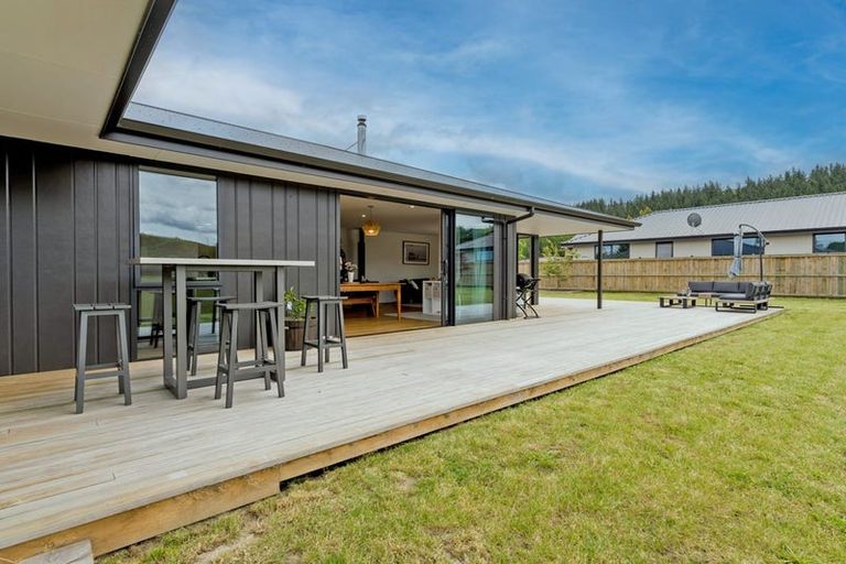 Photo of property in 2 Franks Place, Outram, 9019