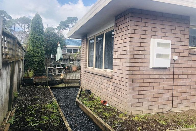 Photo of property in 2/919 Whangaparaoa Road, Manly, Whangaparaoa, 0930