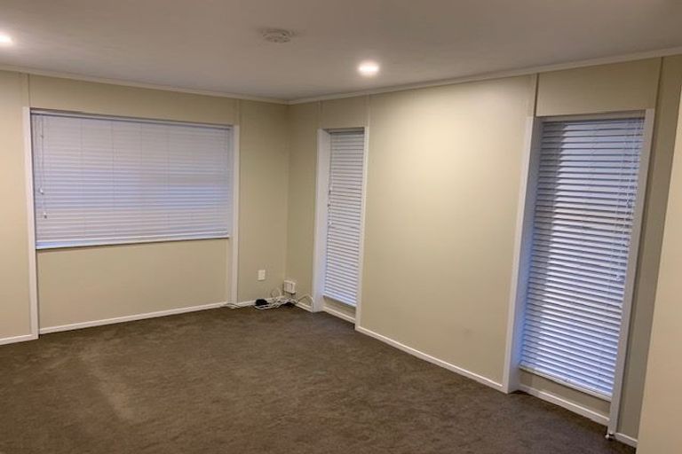 Photo of property in 1/207 Bucklands Beach Road, Bucklands Beach, Auckland, 2012