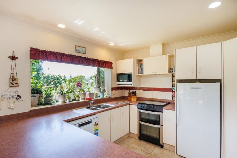 Photo of property in 7 Jasmine Place, Fitzherbert, Palmerston North, 4410