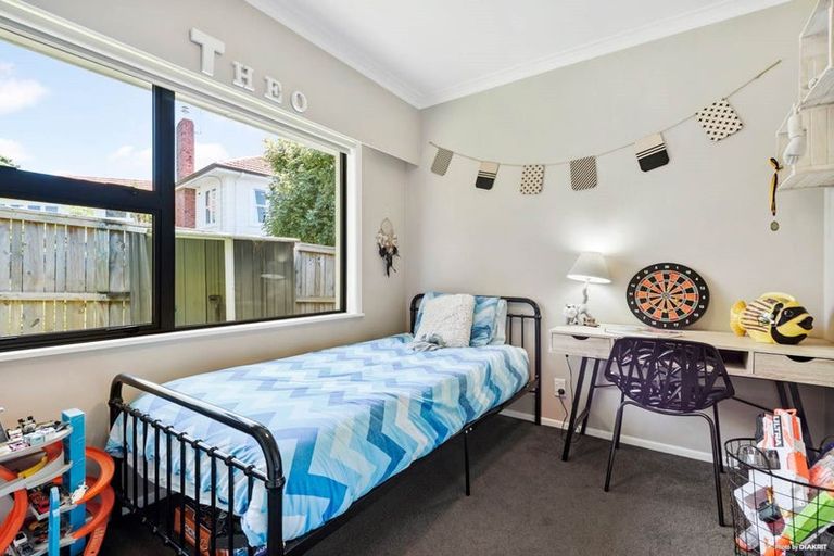 Photo of property in 285 Wellington Street, Pukekohe, 2120