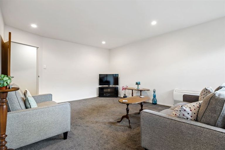 Photo of property in 17a Broadbent Street, Riccarton, Christchurch, 8041