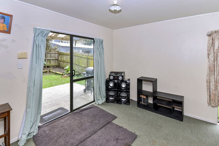 Photo of property in 1/140 Shifnal Drive, Randwick Park, Auckland, 2105