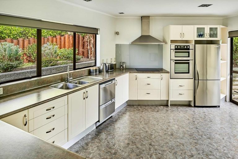 Photo of property in 18 Bosun Terrace, Whitby, Porirua, 5024