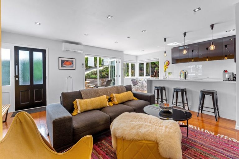 Photo of property in 14 Waimana Avenue, Northcote Point, Auckland, 0627