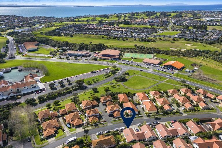 Photo of property in 7a Parkwood Crescent, Gulf Harbour, Whangaparaoa, 0930