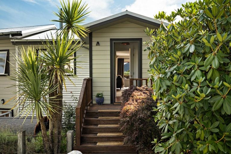 Photo of property in 22 Towne Place, Frankton, Queenstown, 9300