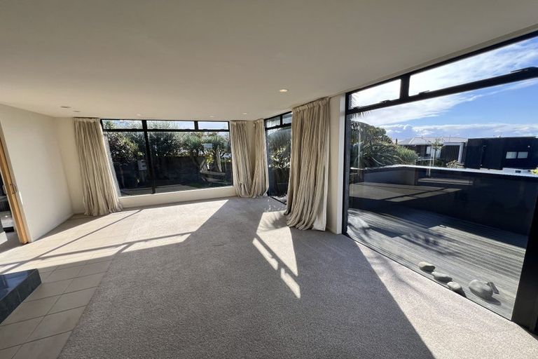 Photo of property in 26 Marama Street, Castor Bay, Auckland, 0620