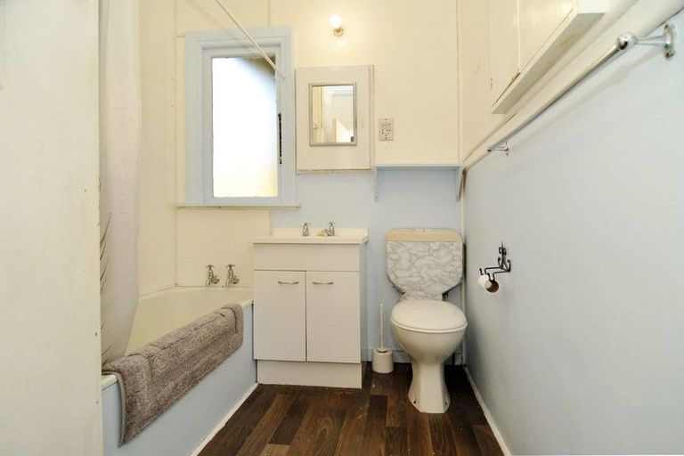 Photo of property in 11 Owen Street, Green Island, Dunedin, 9018