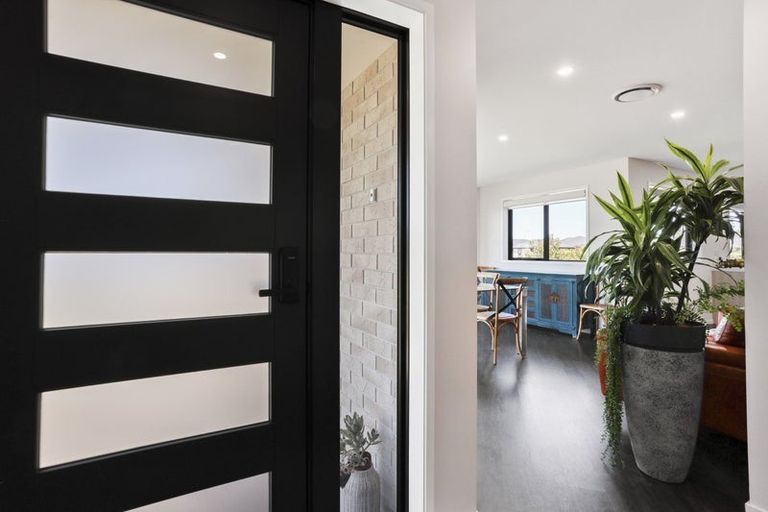 Photo of property in 18 Antill Street, Woodend, 7610