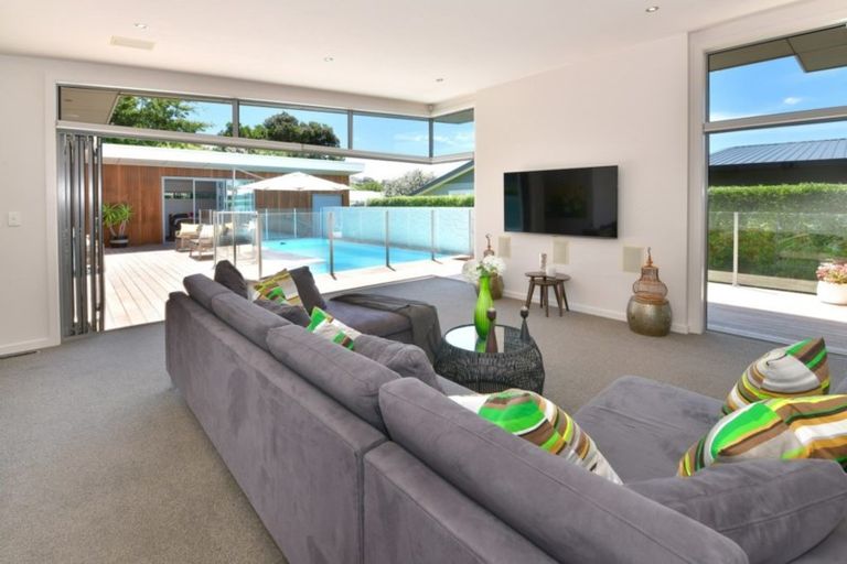 Photo of property in 118 The Circle, Manly, Whangaparaoa, 0930