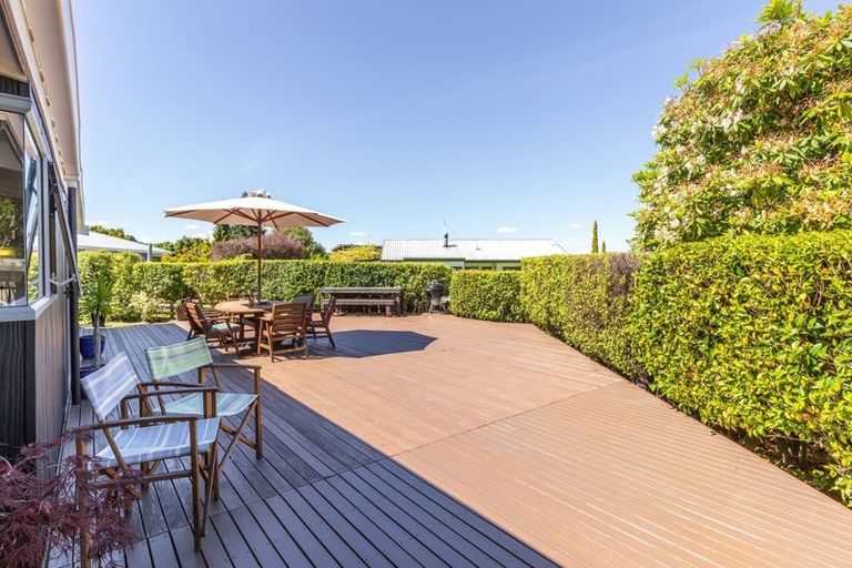 Photo of property in 18 Cherry Lane, Acacia Bay, Taupo, 3330