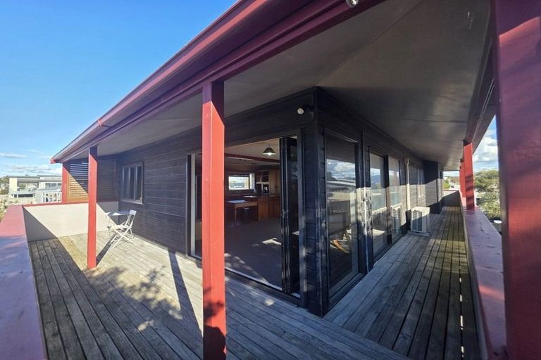 Photo of property in 128a Karewa Parade, Papamoa Beach, Papamoa, 3118