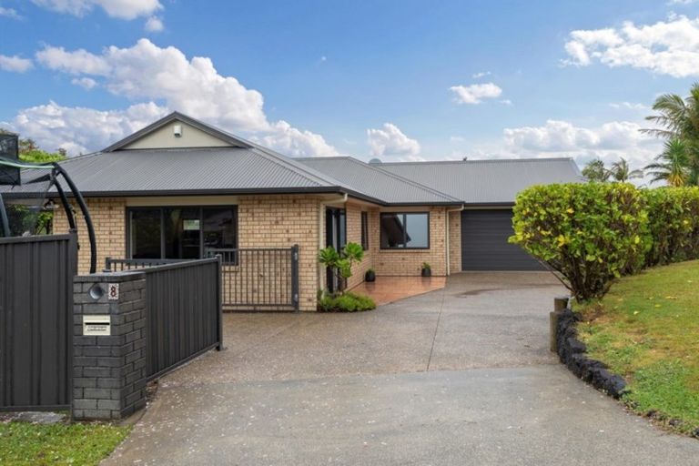 Photo of property in 8 Arthur Carwen Place, Pukekohe, 2120