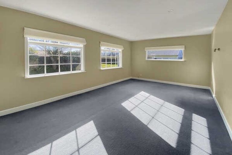 Photo of property in 38 Alpha Avenue, Strowan, Christchurch, 8052