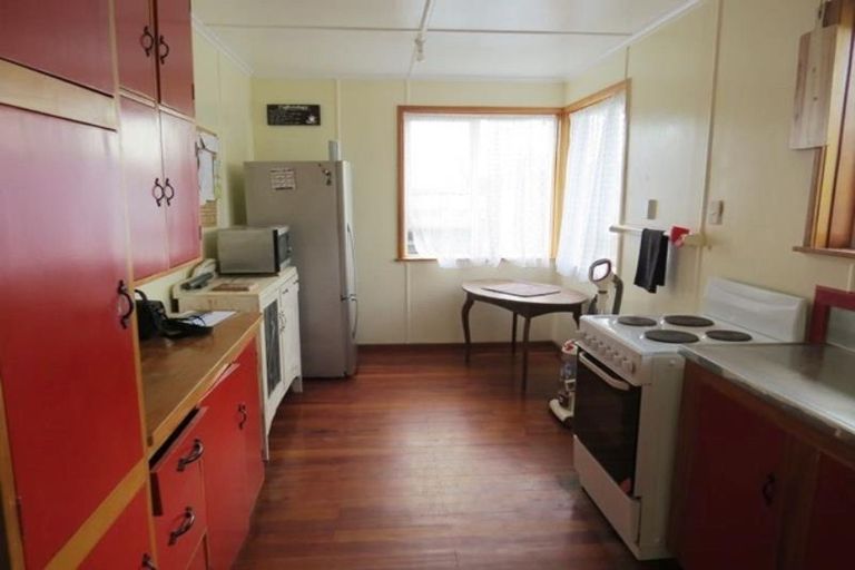 Photo of property in 25 Drake Street, Vogeltown, New Plymouth, 4310