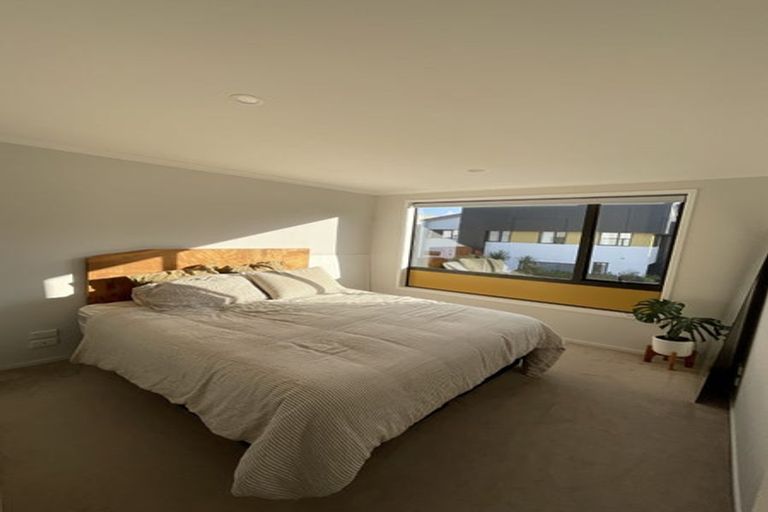 Photo of property in 7 Piko Lane, Hobsonville, Auckland, 0616