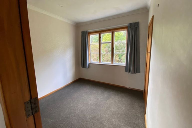 Photo of property in 66 Stokes Valley Road, Stokes Valley, Lower Hutt, 5019