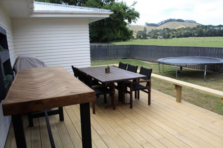 Photo of property in 94 Pa Valley Road, Alfredton, Eketahuna, 4996