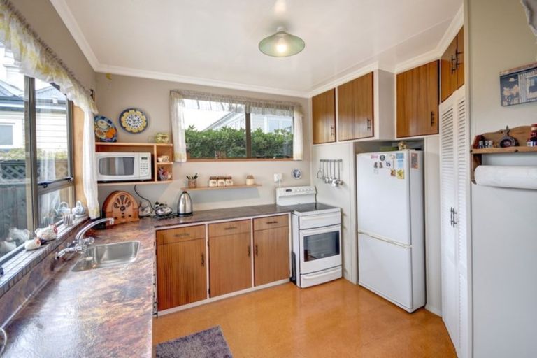 Photo of property in 2 Beta Street, Belleknowes, Dunedin, 9011