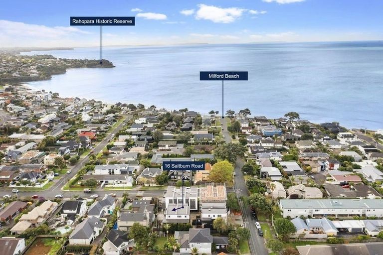 Photo of property in 16d Saltburn Road, Milford, Auckland, 0620